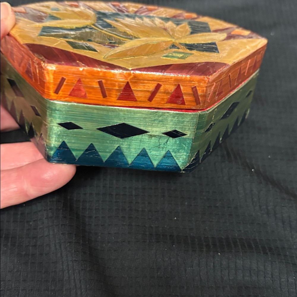 Box Colorful Decorative - Picture 2 of 6